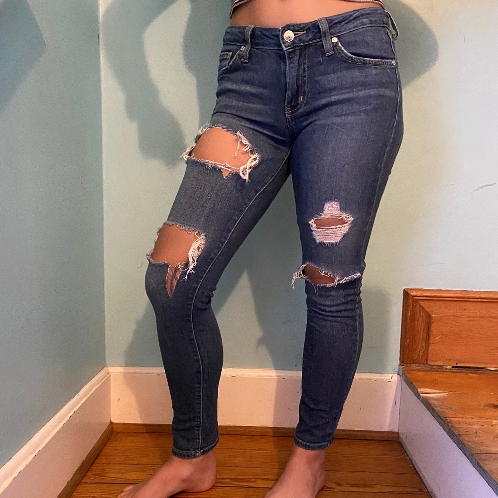 Mid-rise Ripped Jeans - Picture 2 of 3